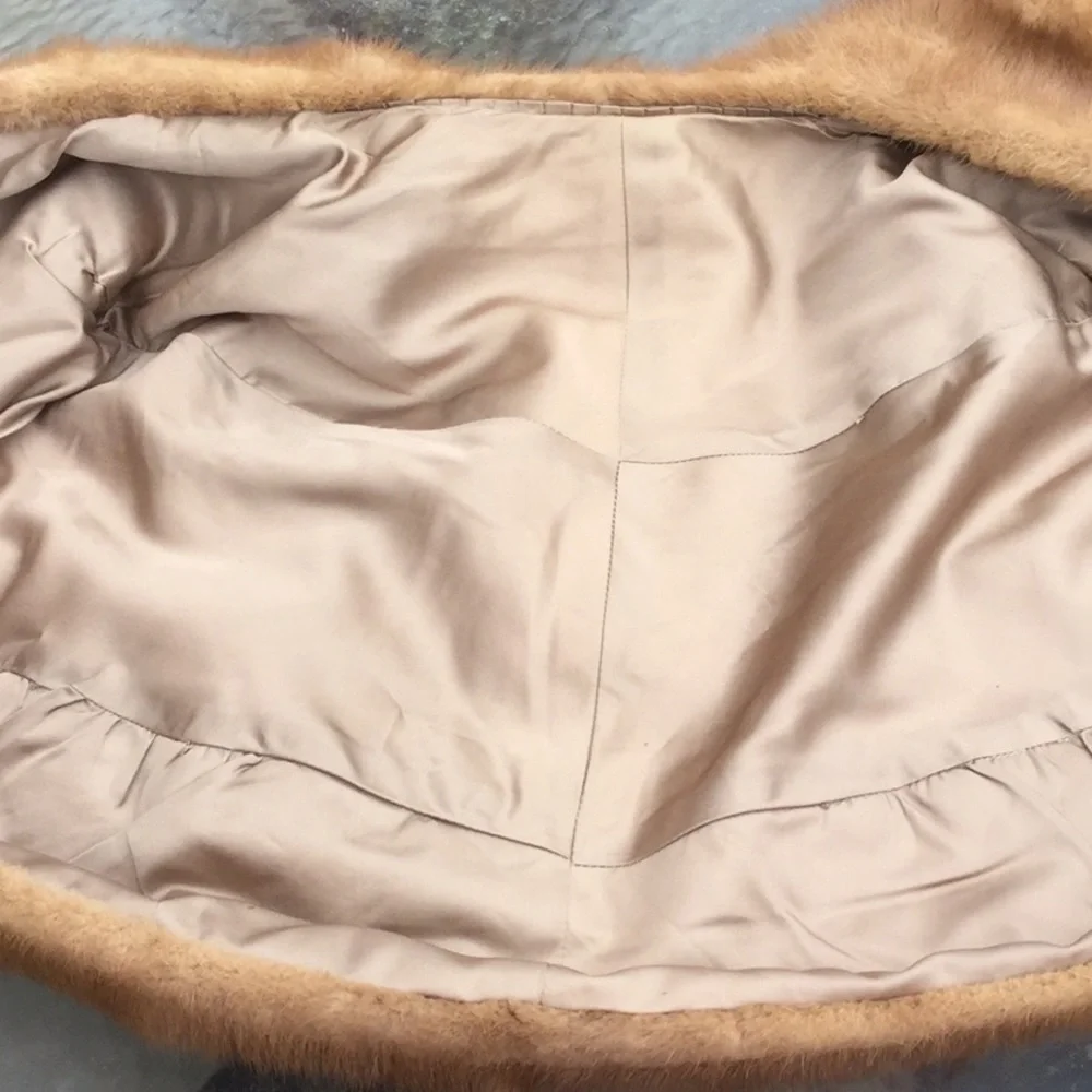 Vintage - Genuine Mink Capette - Picture 6 of 8